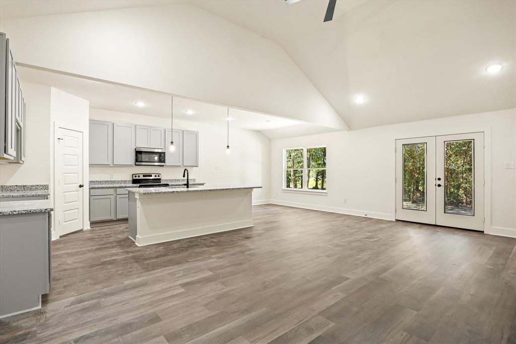 469 Peace Lily Way Property Photo 2