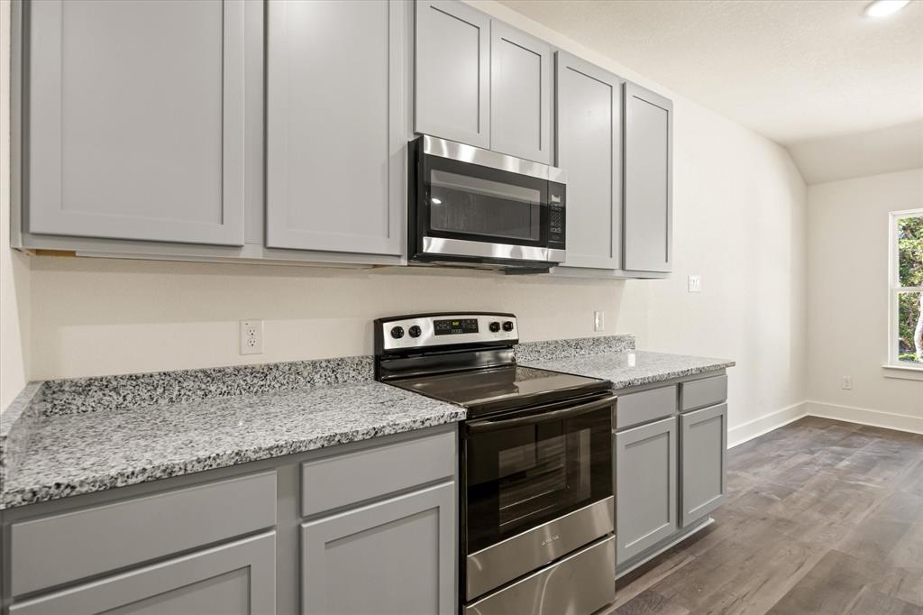 469 Peace Lily Way Property Photo 12