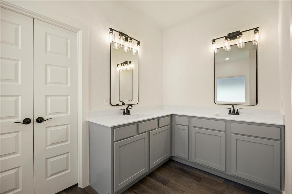 469 Peace Lily Way Property Photo 17