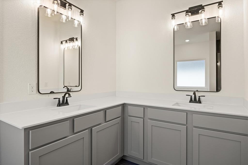 469 Peace Lily Way Property Photo 18