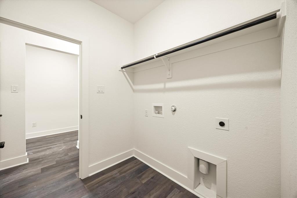 469 Peace Lily Way Property Photo 23
