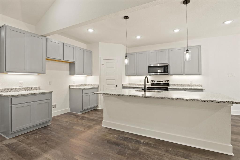 469 Peace Lily Way Property Photo 30