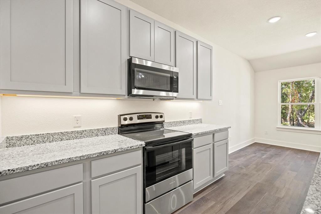 469 Peace Lily Way Property Photo 35