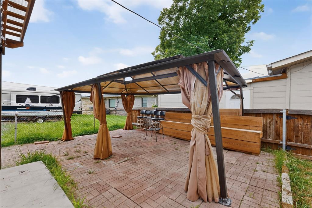 7224 Glenview Drive Property Photo 33