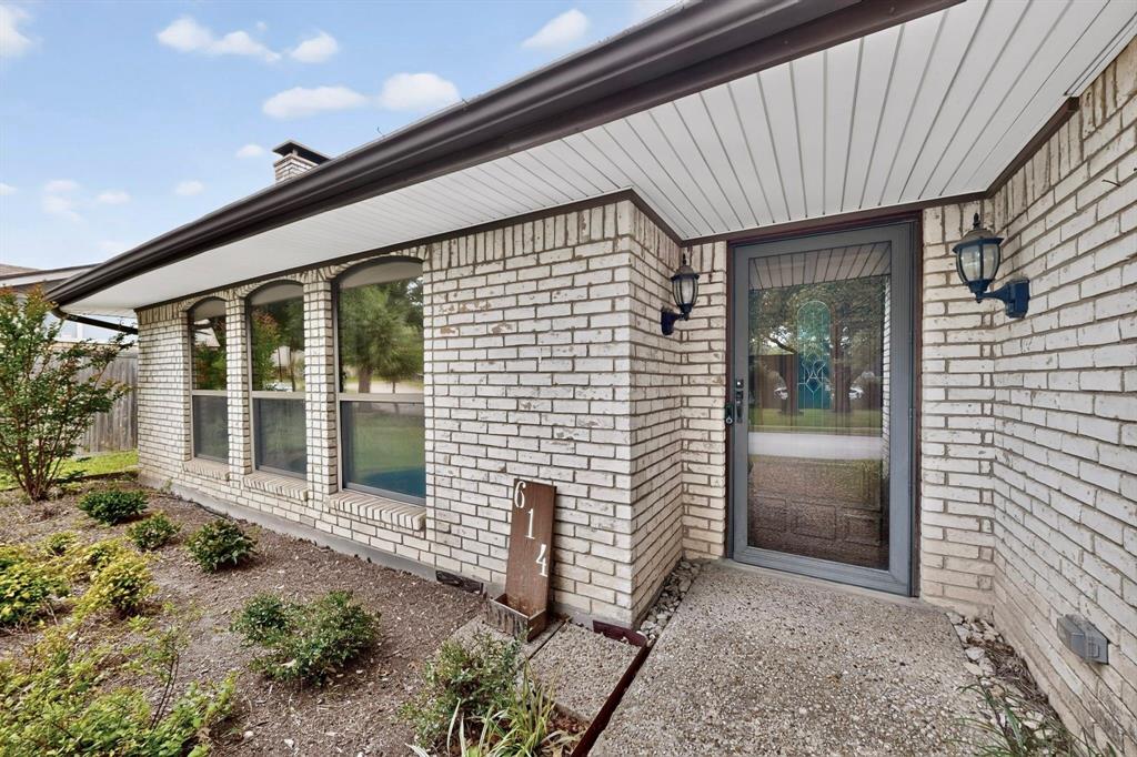 614 Pebblecreek Drive