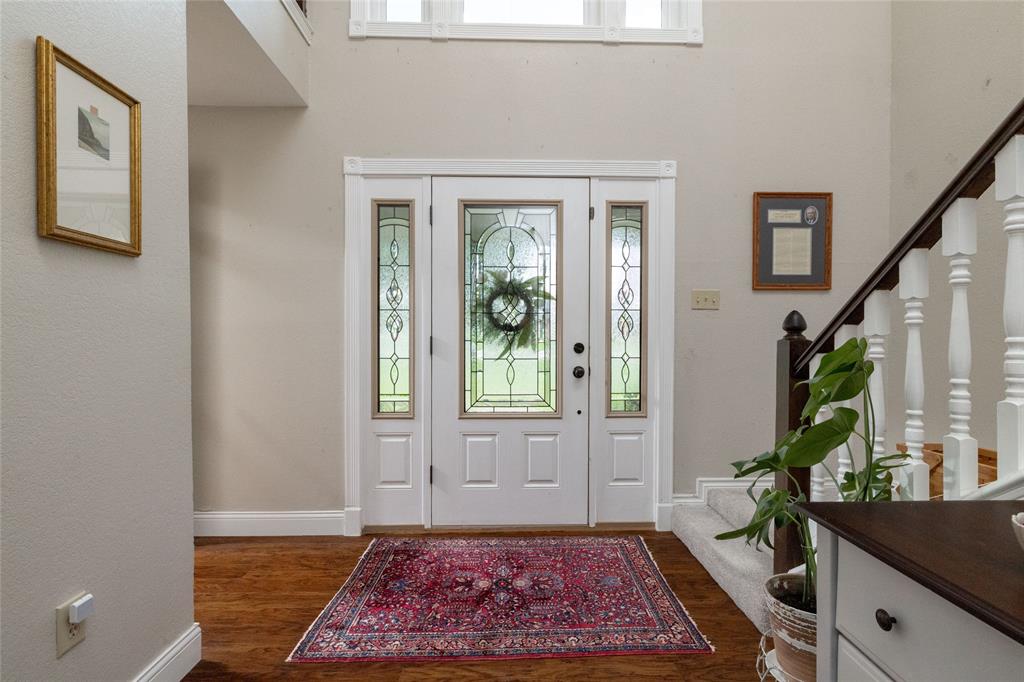 1530 Nightingale Circle Property Photo 4