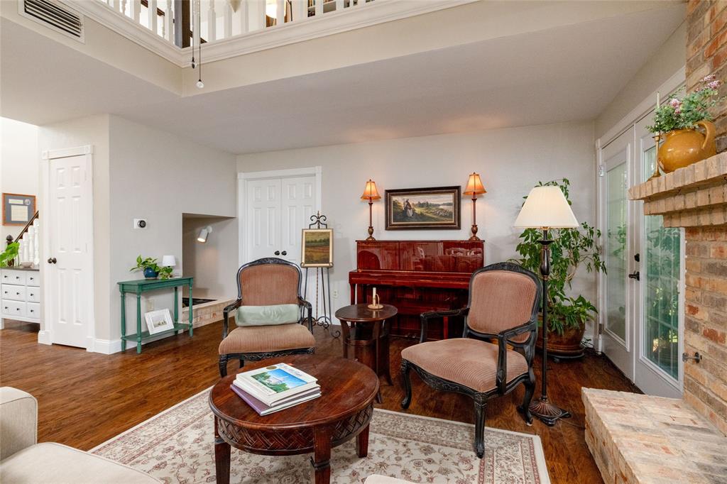 1530 Nightingale Circle Property Photo 8