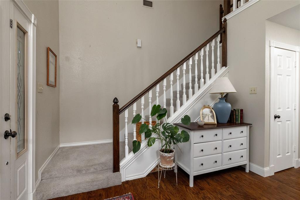 1530 Nightingale Circle Property Photo 23