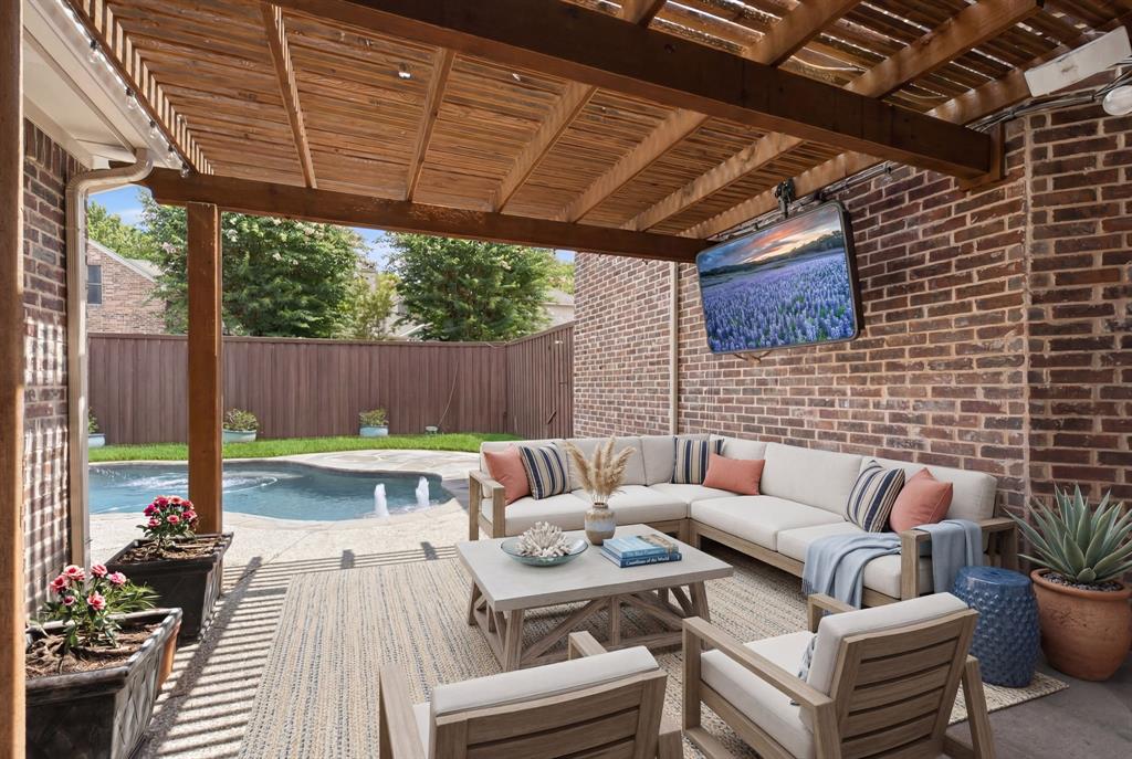 2015 Midhurst Drive Property Photo 1