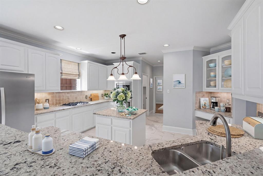 2015 Midhurst Drive Property Photo 12