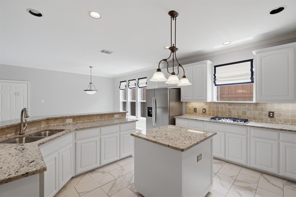 2015 Midhurst Drive Property Photo 13