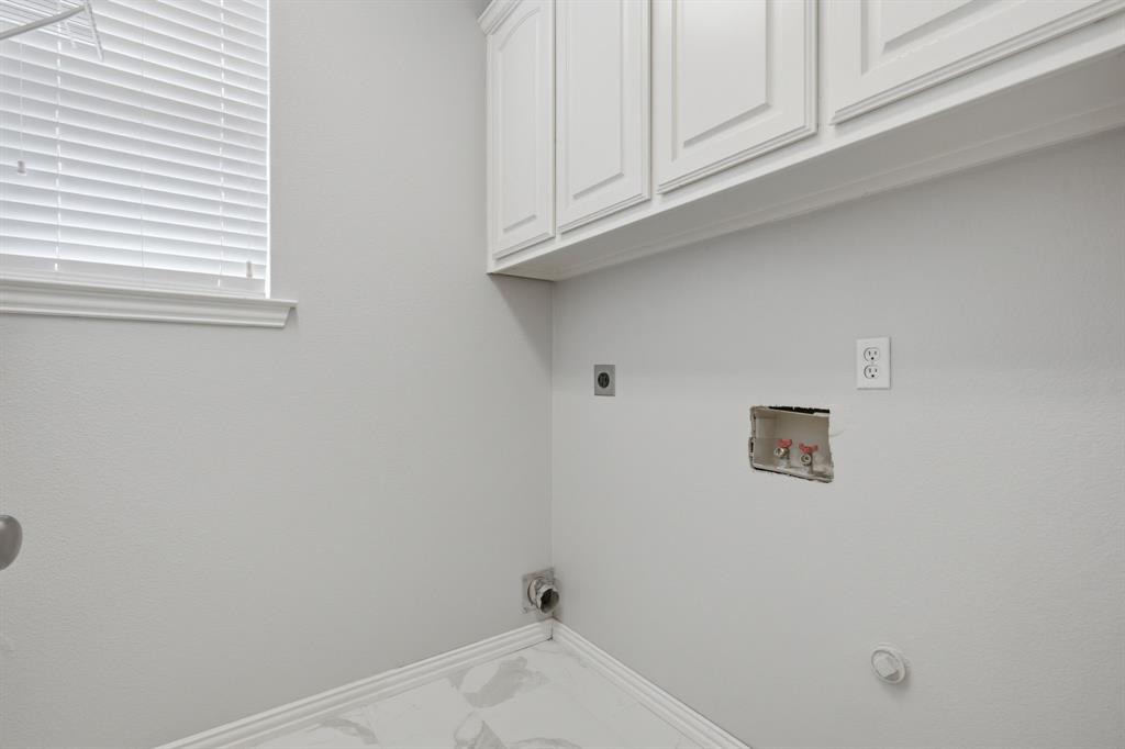 2015 Midhurst Drive Property Photo 32