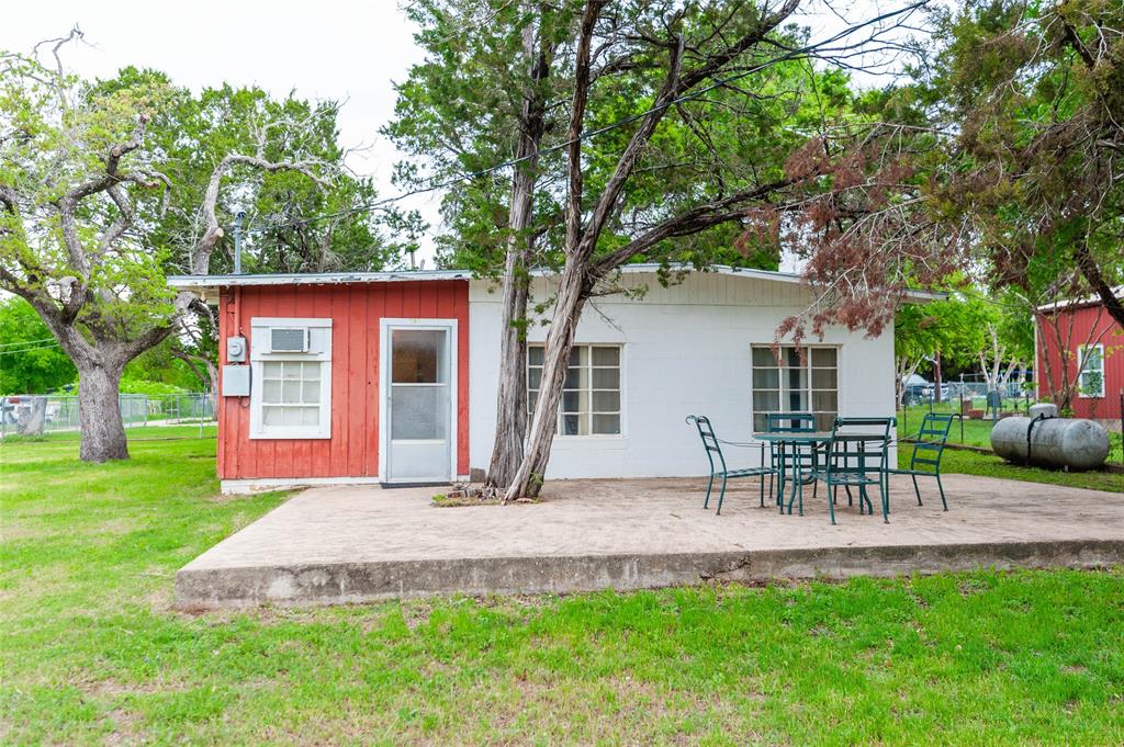 137 Center Loop Property Photo 1