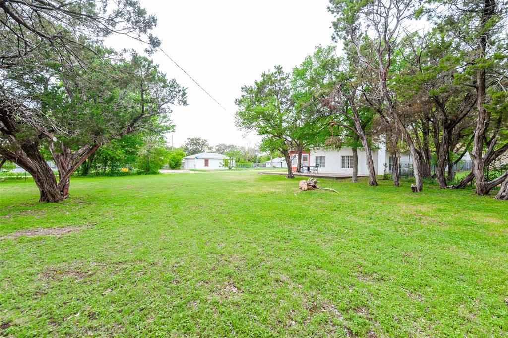 137 Center Loop Property Photo 12