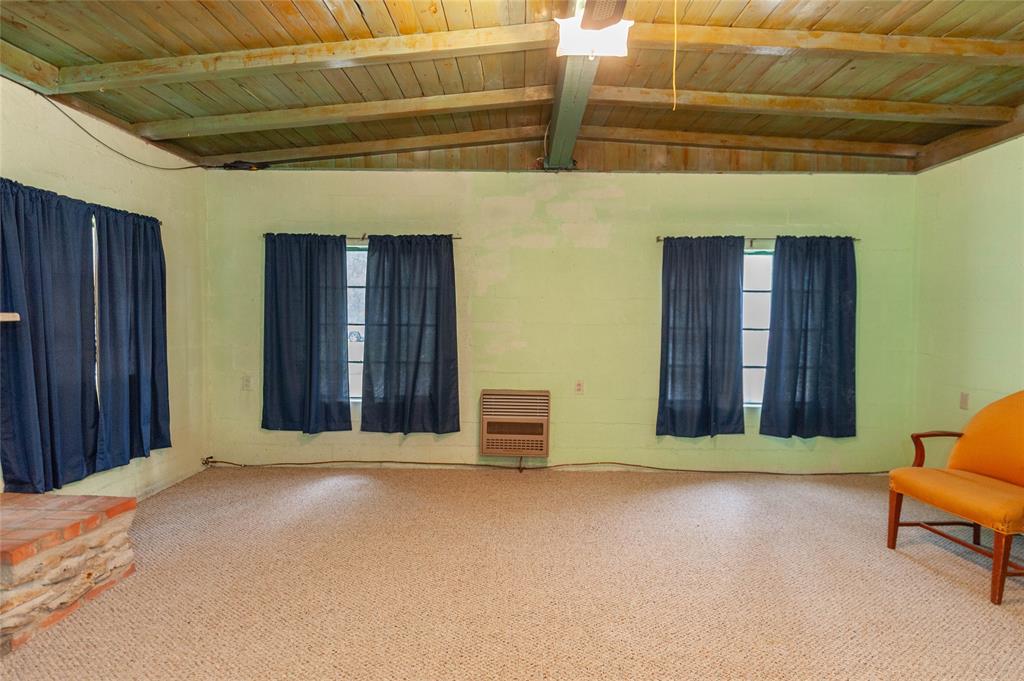 137 Center Loop Property Photo 15