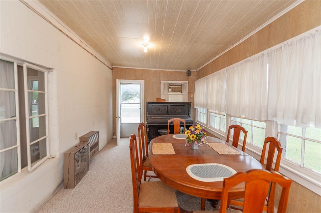 137 Center Loop Property Photo 17