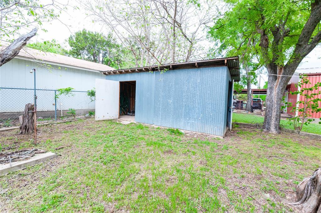 137 Center Loop Property Photo 28
