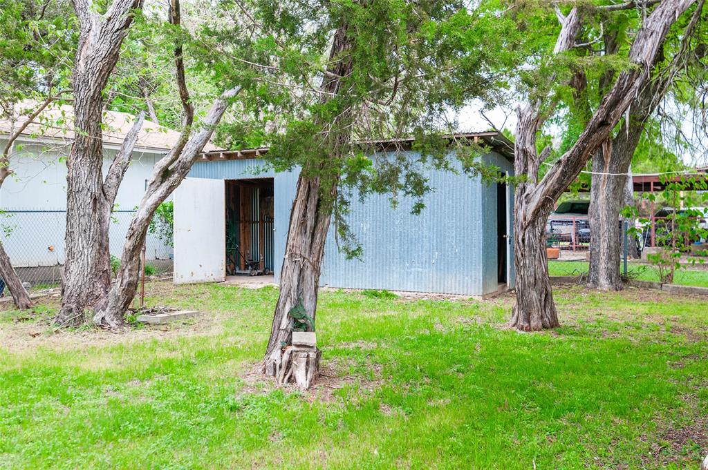 137 Center Loop Property Photo 29