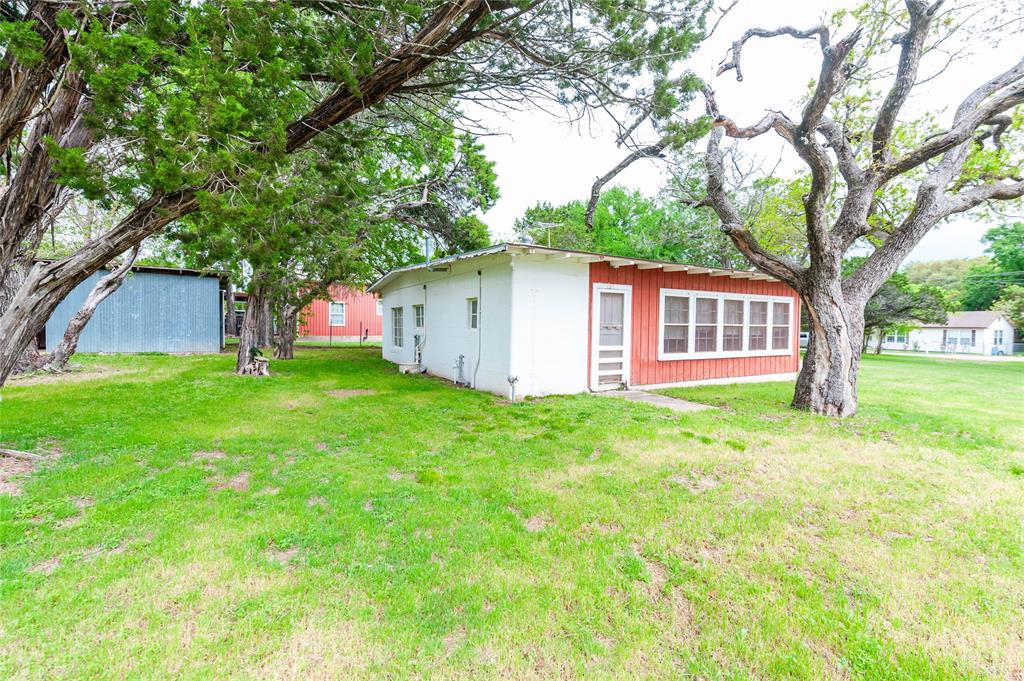 137 Center Loop Property Photo 31