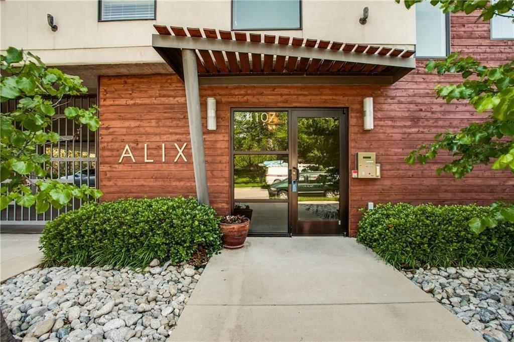 4107 Bowser Avenue 101 Property Photo 2