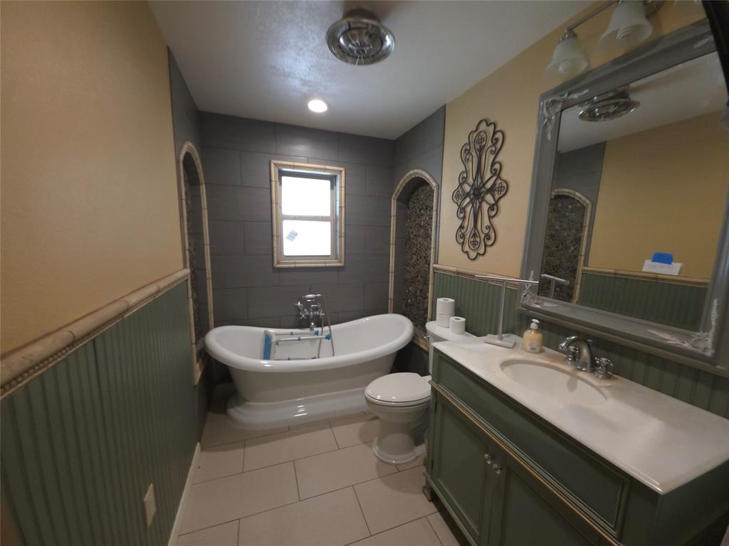 135 Elm Street Property Photo 18