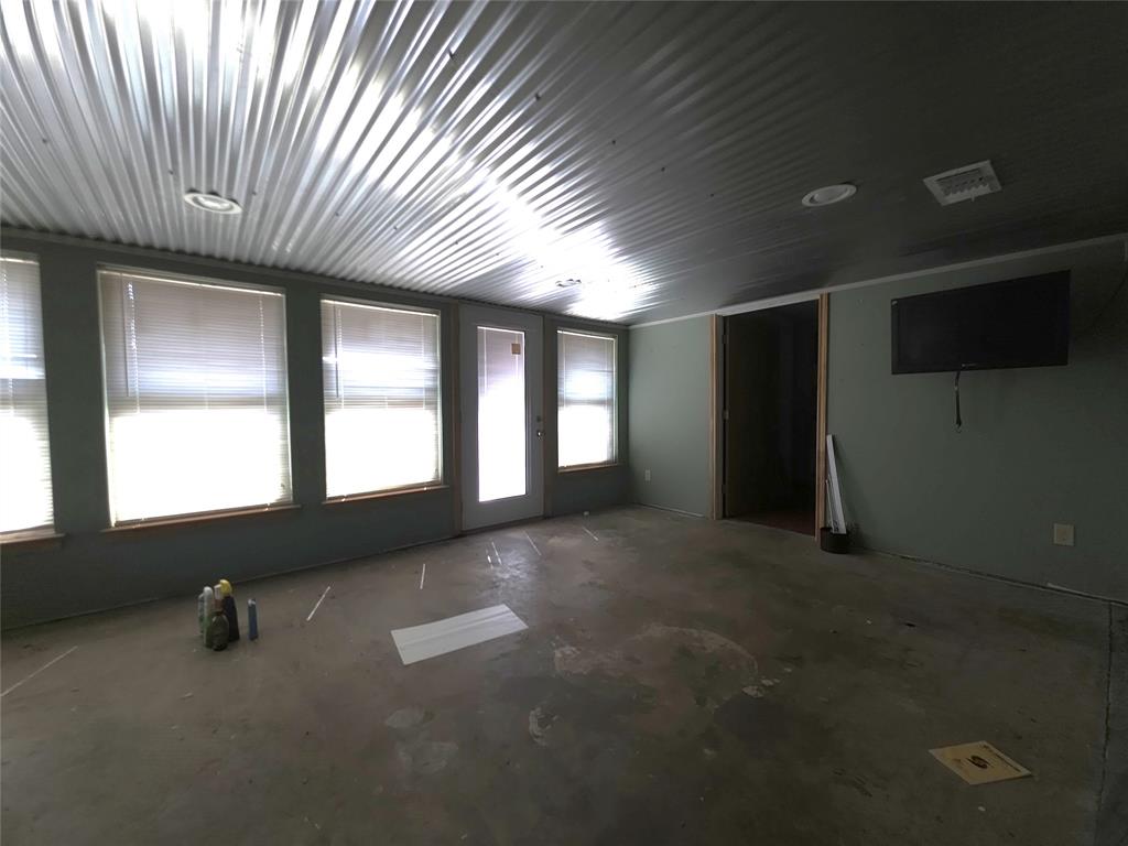 135 Elm Street Property Photo 20