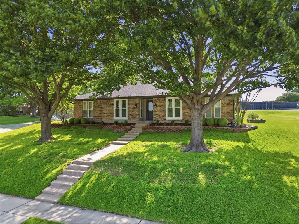 3710 Windmill Court Property Photo 2