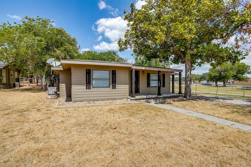 913 Jameson Street Property Photo 2