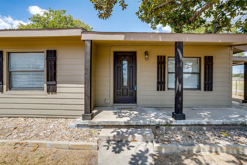 913 Jameson Street Property Photo 4