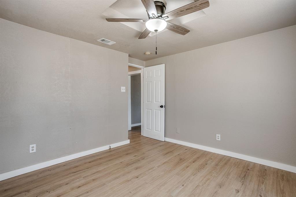 913 Jameson Street Property Photo 21