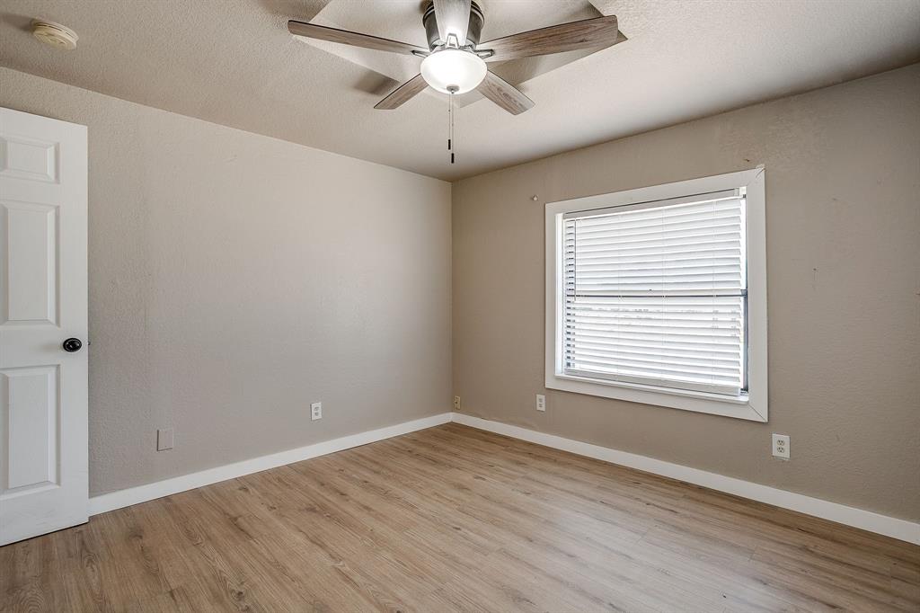 913 Jameson Street Property Photo 22