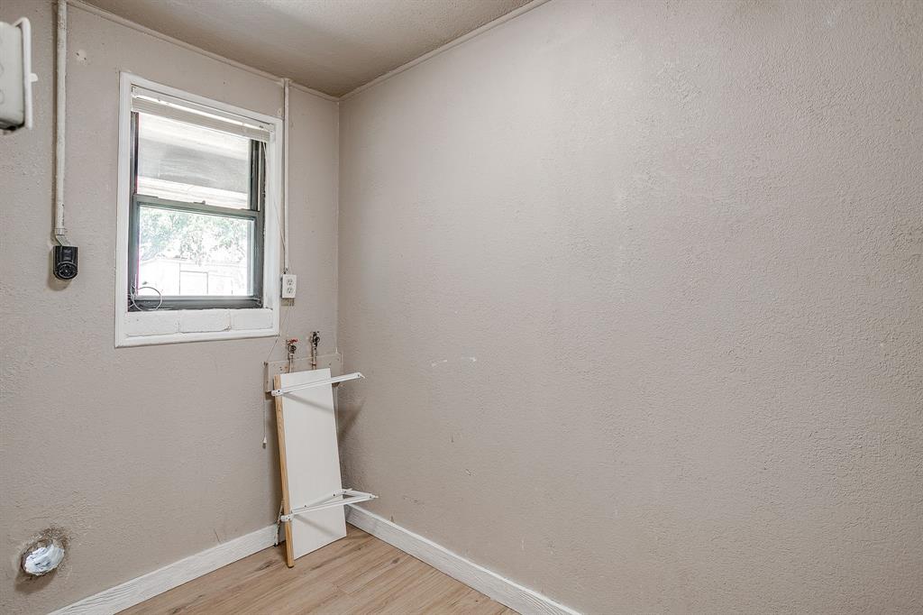 913 Jameson Street Property Photo 29
