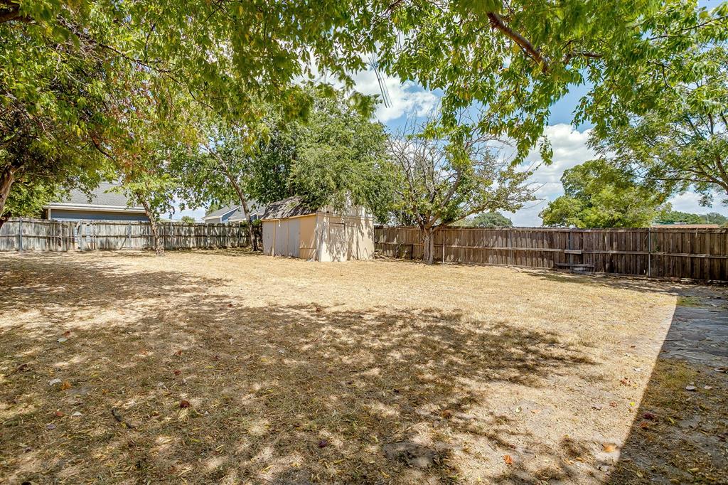 913 Jameson Street Property Photo 32