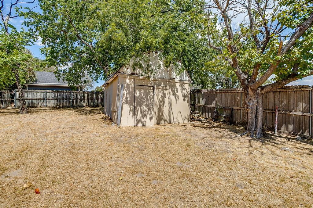 913 Jameson Street Property Photo 33