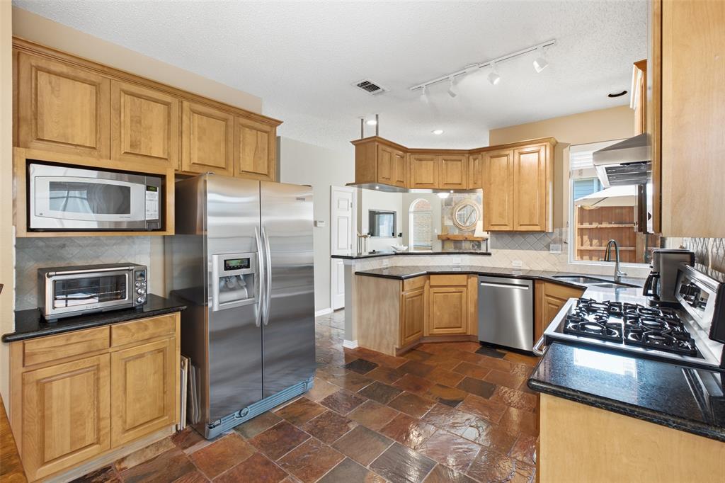 14616 Waterview Circle Property Photo 8