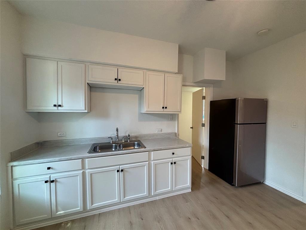 1815 Leath Street Property Photo 4