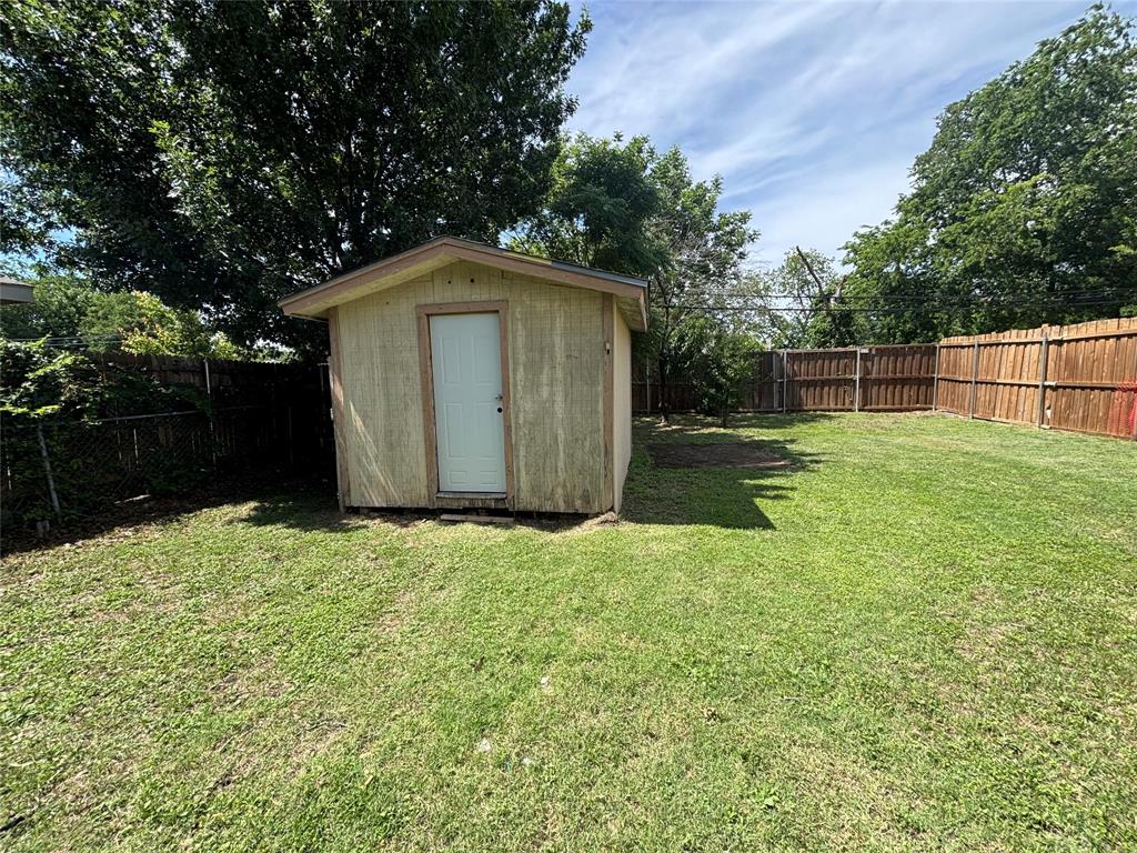 1815 Leath Street Property Photo 17