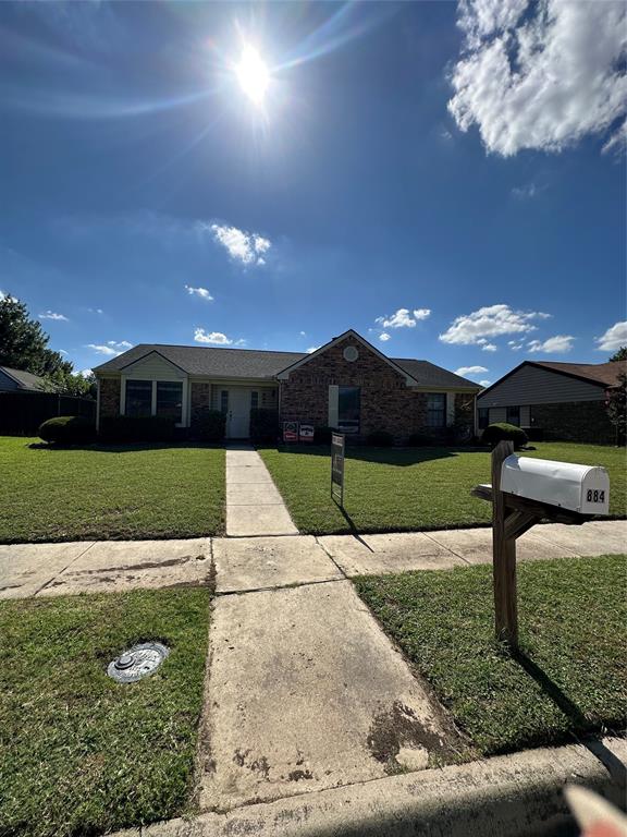 884 Bitternut Drive Property Photo 1