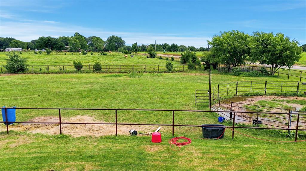 13017 E Fm 273 Property Photo 8