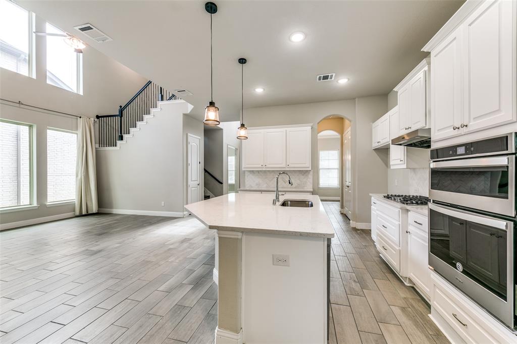 17660 Sequoia Drive Property Photo 2