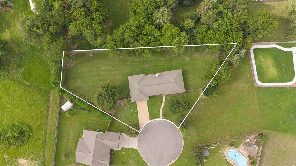 715 Hopper Ct. Property Photo 8