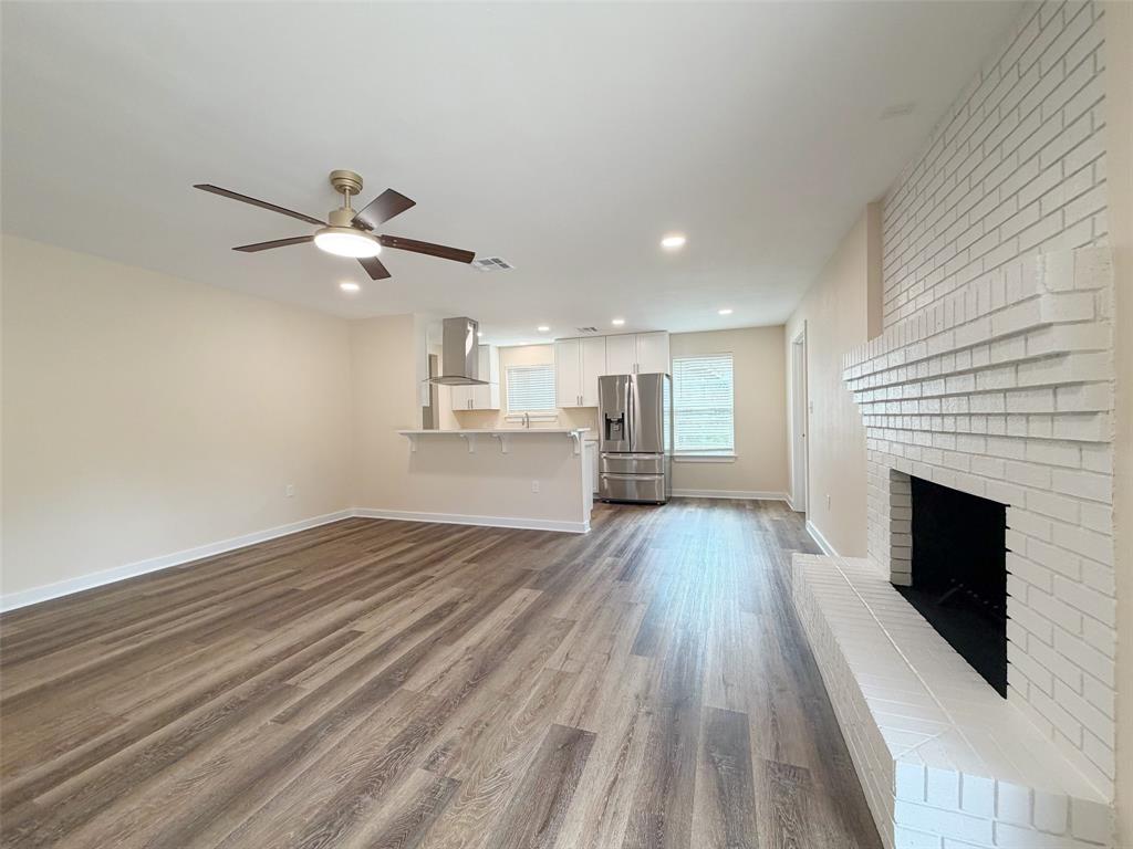 4909 Loch Lomond Drive Property Photo 3