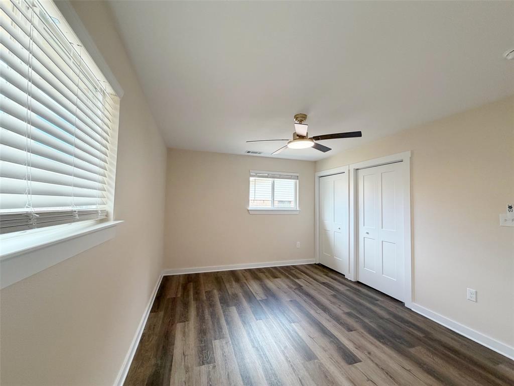 4909 Loch Lomond Drive Property Photo 9
