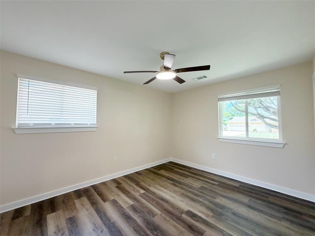4909 Loch Lomond Drive Property Photo 15