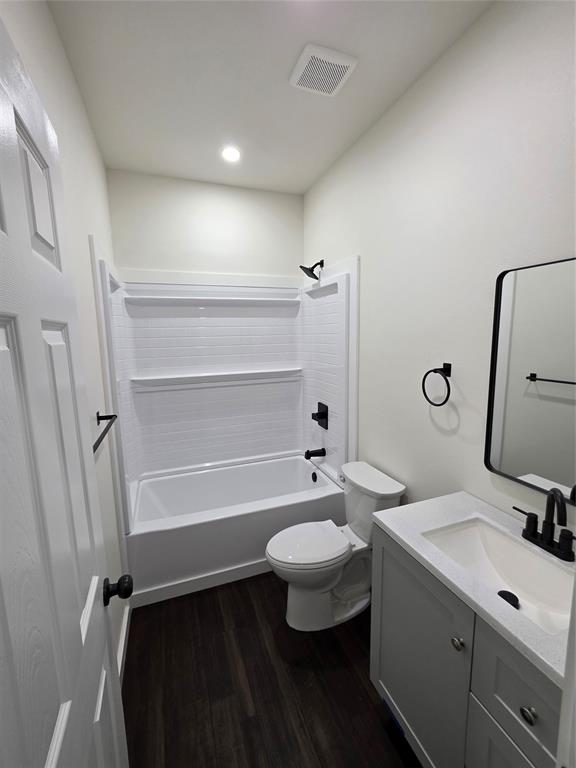 2908 Avenue D Property Photo 11