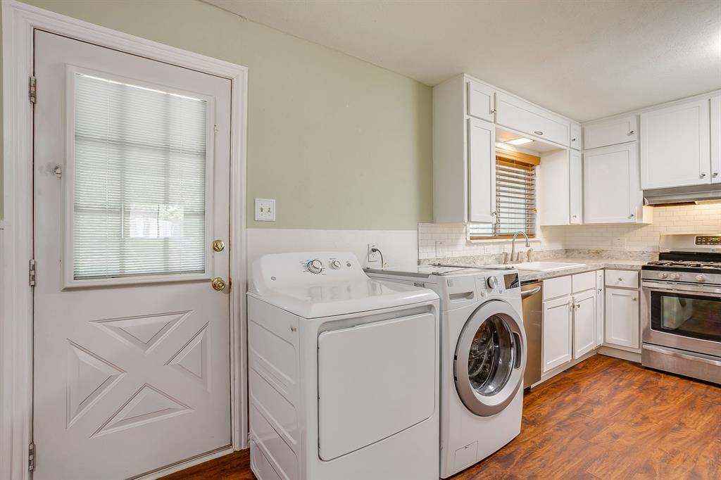 302 Case Street Property Photo 8