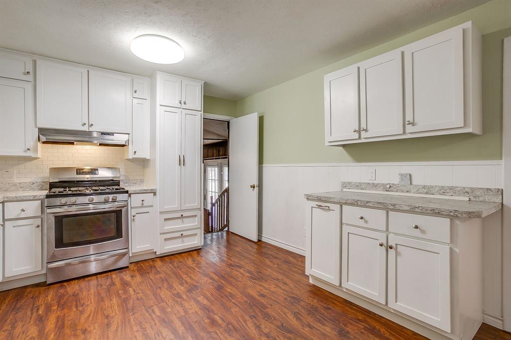302 Case Street Property Photo 11