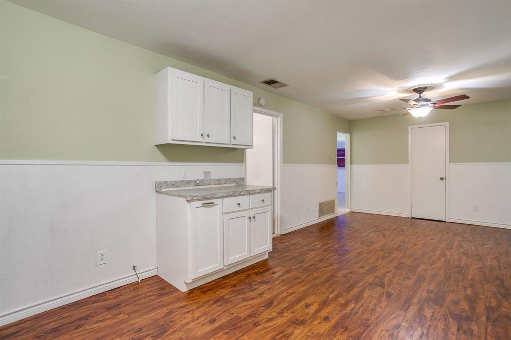 302 Case Street Property Photo 12