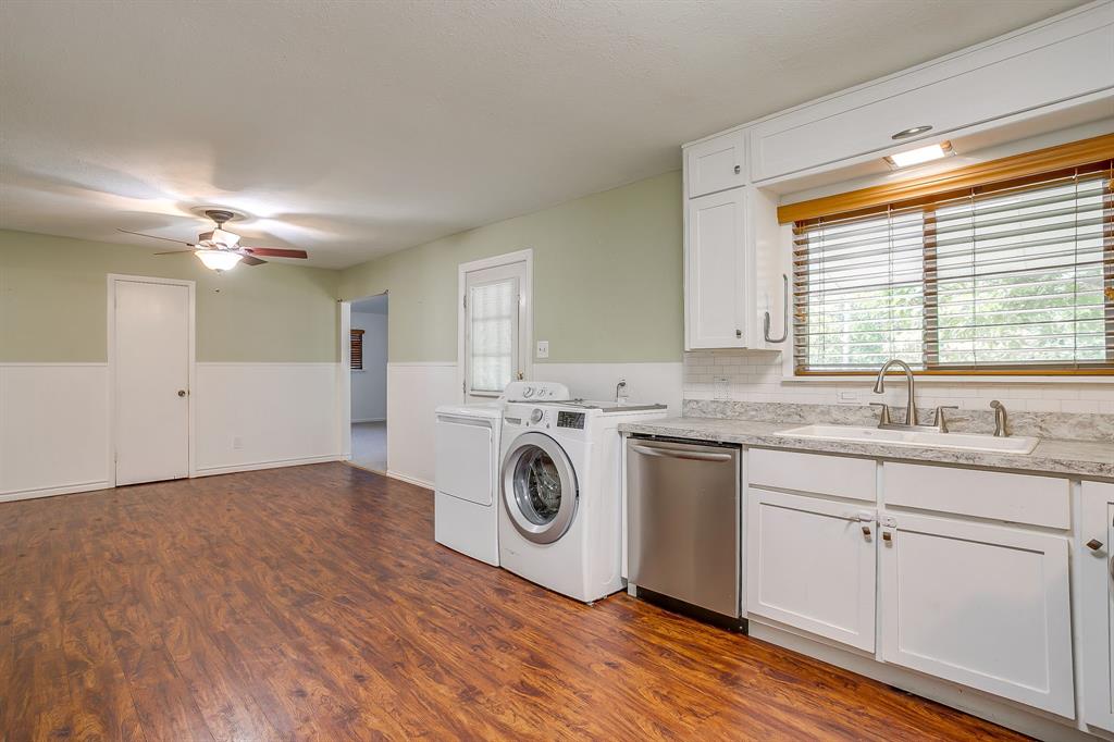 302 Case Street Property Photo 13