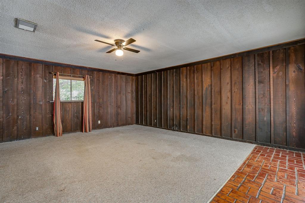 302 Case Street Property Photo 14